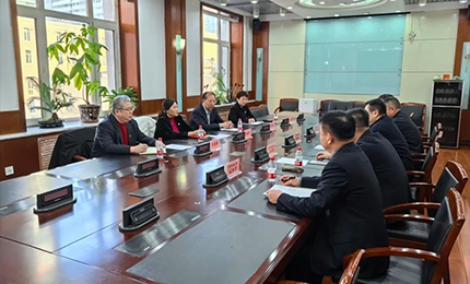 哈藥股份董事長(zhǎng)胡曉萍、總裁蘆傳有赴黑龍江省藥品監(jiān)督管理局座談交流